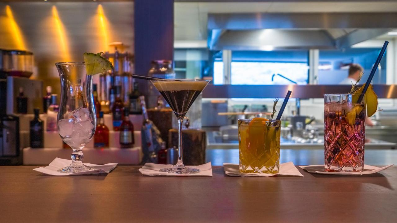 Vier Studios & Restaurant Längenfeld Exteriör bild