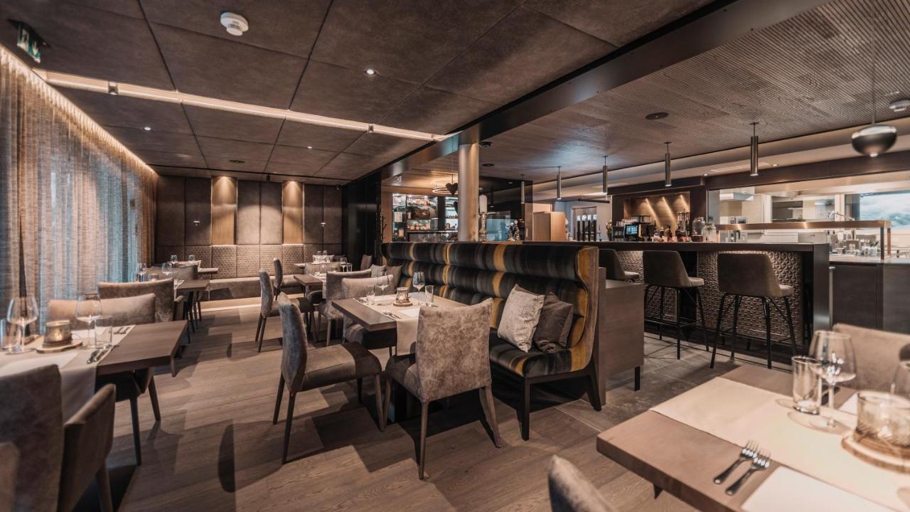 Vier Studios & Restaurant Längenfeld Exteriör bild