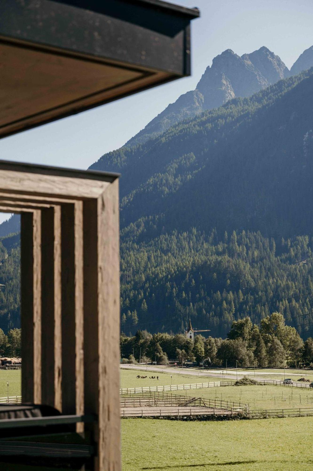 Vier Studios & Restaurant Längenfeld Exteriör bild